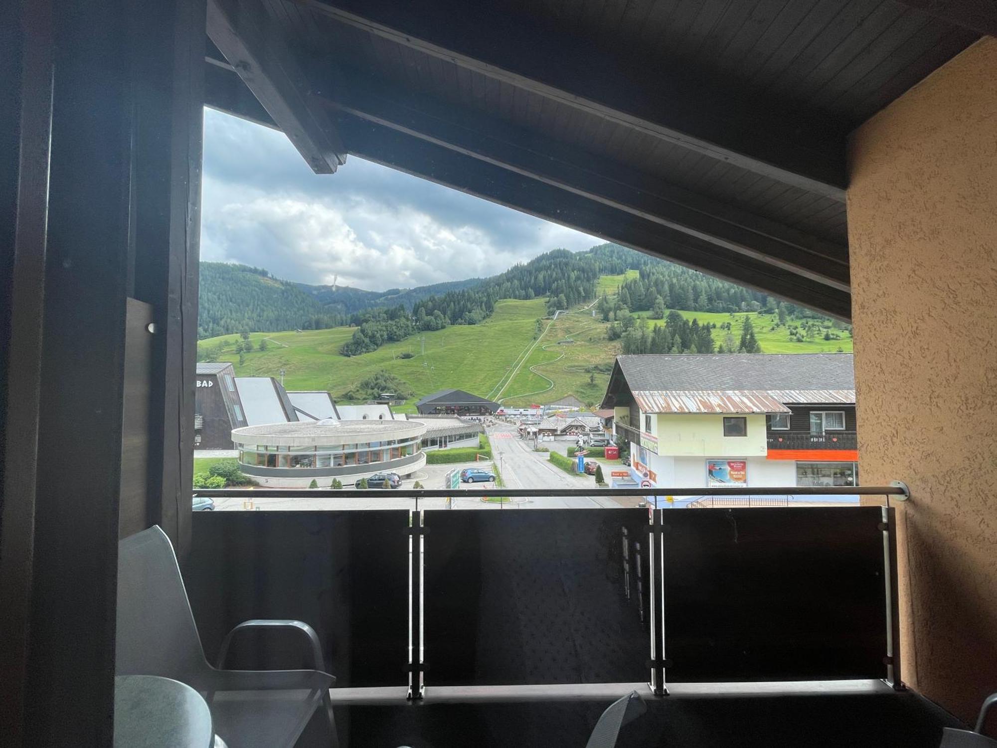Restaurant-Pension Dorfwirt Bad Kleinkirchheim Exteriör bild